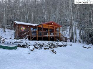 216 Bird Town Ln, Bakersville, NC 28705