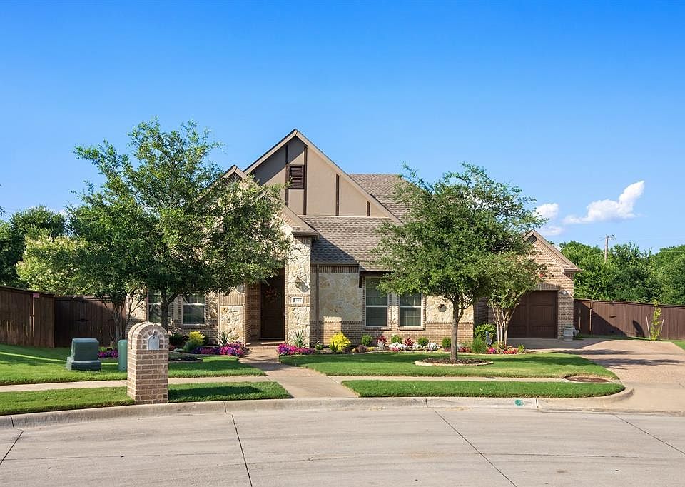 1st image of 1449 Latigo Ln