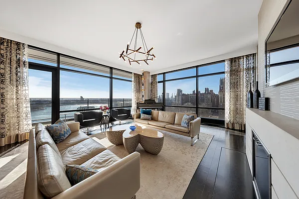 Sold by Corcoran | media 1