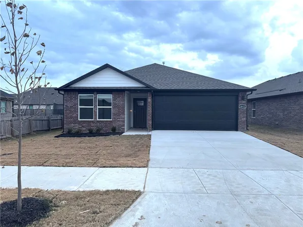 4611 W Barhem Dr, Fayetteville, AR 72704