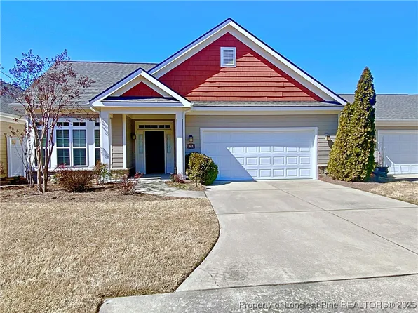 161 Nandina Ct, Fayetteville, NC 28311