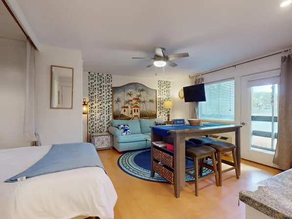 6215 Harbourside Drive, New Bern, NC 28560