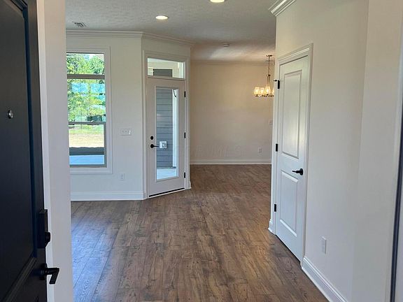 2nd image of 5605 Aristocrat Dr