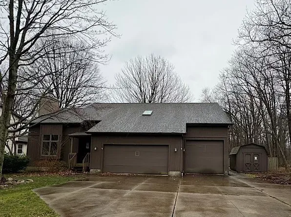 5203 Eragas Dr, Erie, PA 16511
