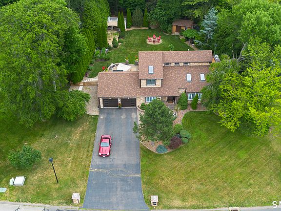 2nd image of 87 Tarragon Drive