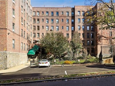 100 Pelham Road #2A, New Rochelle, NY, 10805
