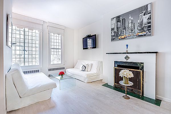 1st image of 10 E 76th St #3A