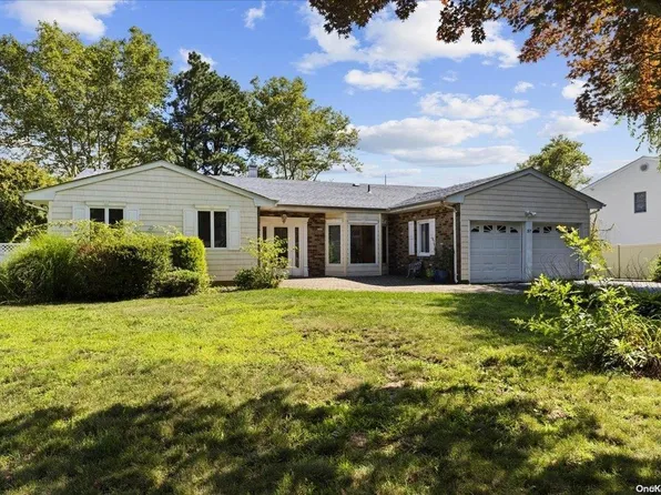 57 Kinsella Street, Dix Hills, NY 11746