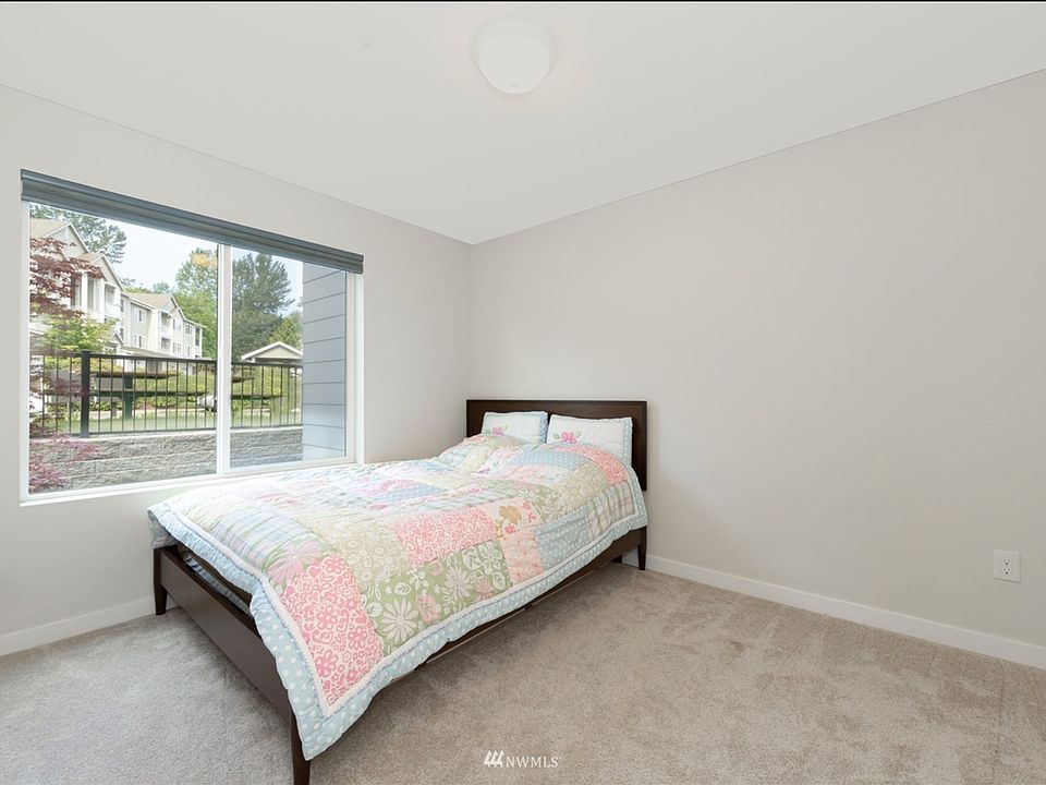 2nd image of 14715 Admiralty Way #C1