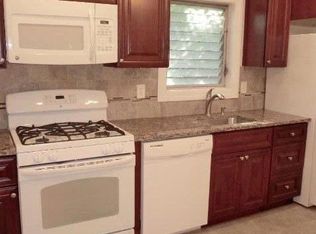 29 N Long Beach Rd, Rockville Centre, NY 11570