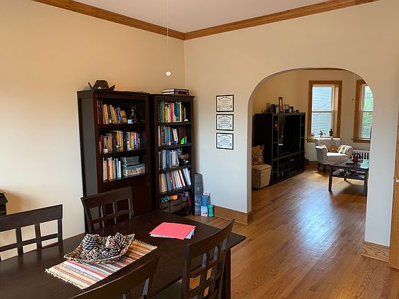 5th image of 3443 N Hamlin Ave #1
