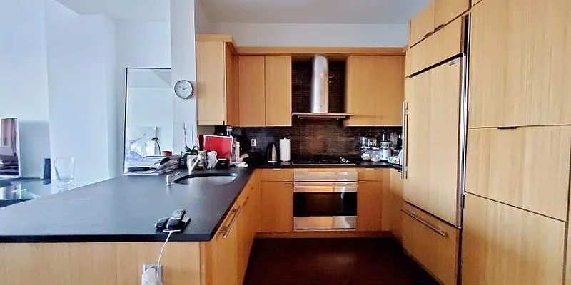 Sold by Battery Park Realty | media 3