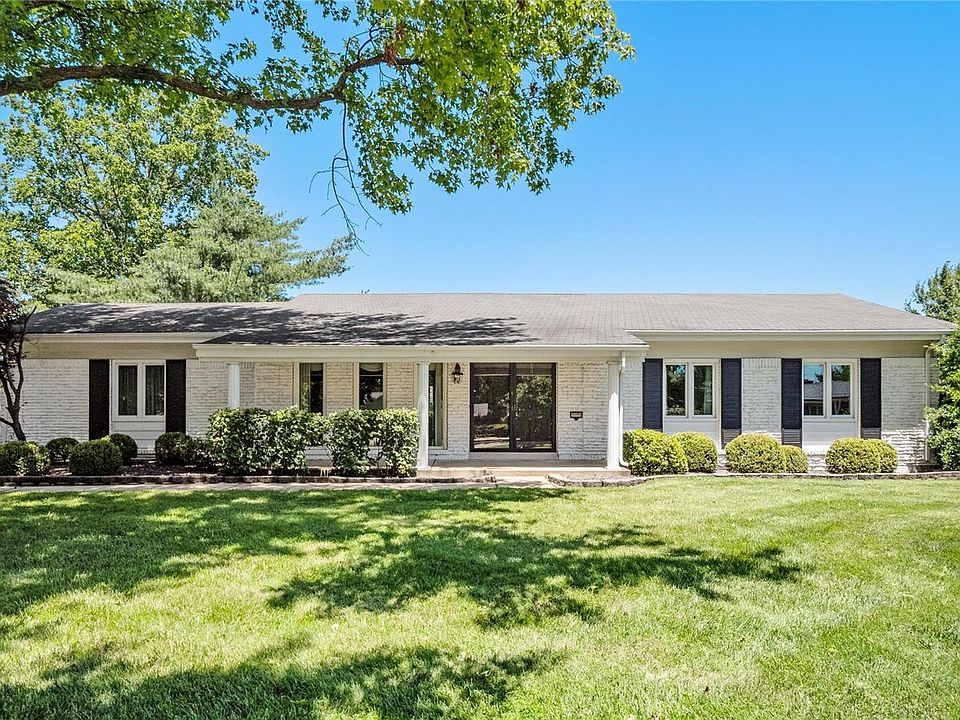 1st image of 165 Saddleford Dr