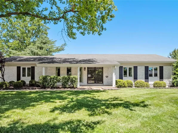 165 Saddleford Dr, Chesterfield, MO 63017