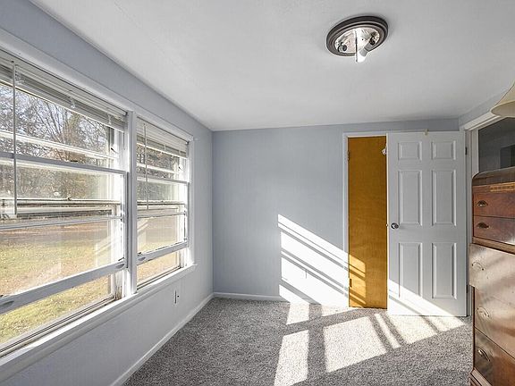 3rd image of 310 Cherry St