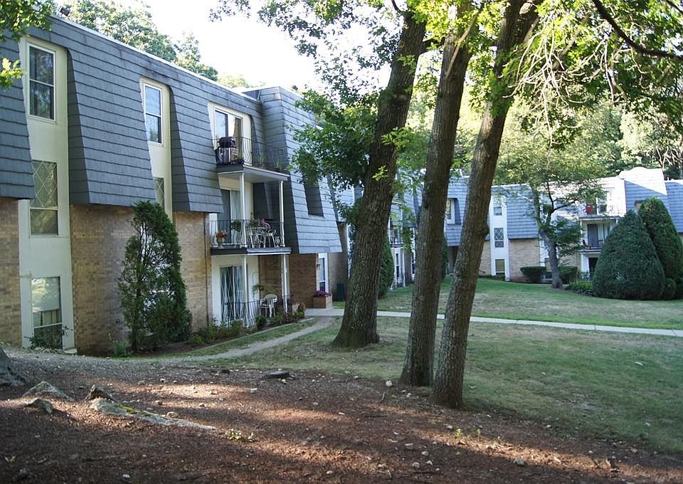 7 Shadowbrook Ln APT 36, Milford, MA 01757 Zillow