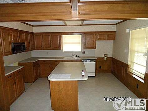 4th image of 9120 Sorrento St