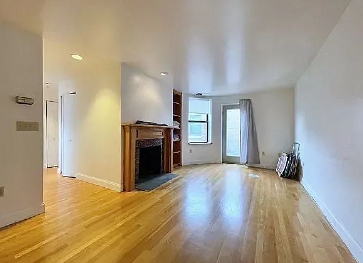 1st image of 102 Gainsborough St #406B