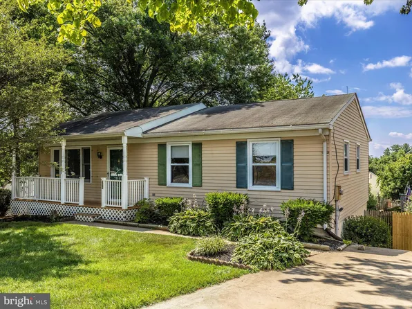 222 Cummings Dr, Brunswick, MD 21716