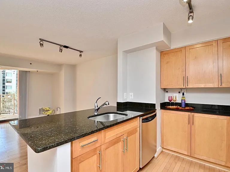 7500 Woodmont Ave #S712 — Photo 12