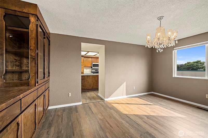4th image of 2516 Rockefeller Avenue #A, B