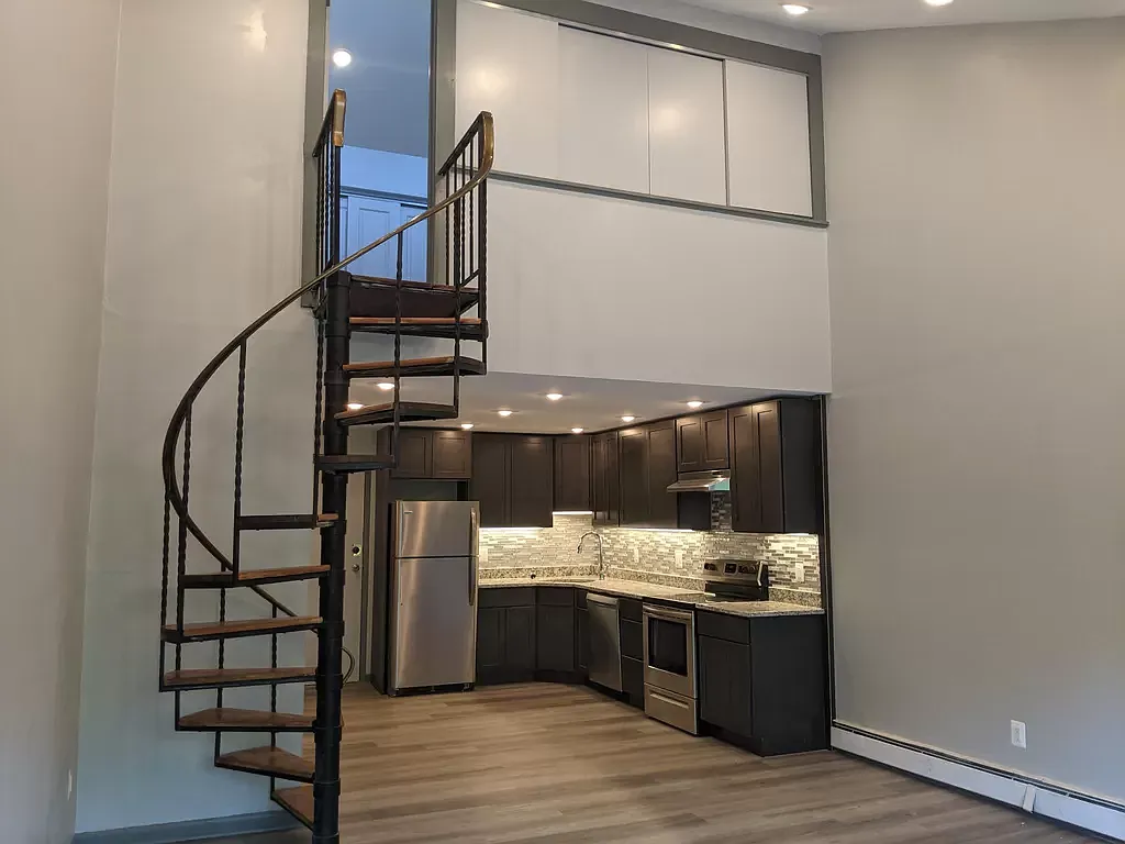 1 bed, 800 sqft, $1,600 — Photo 2