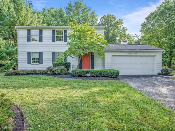 1715 Barlow Rd, Hudson, OH 44236