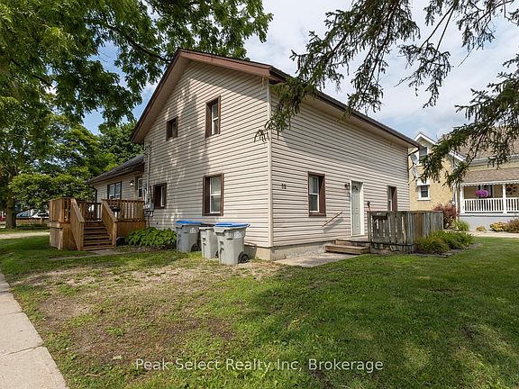 4th image of 32 Victoria St W