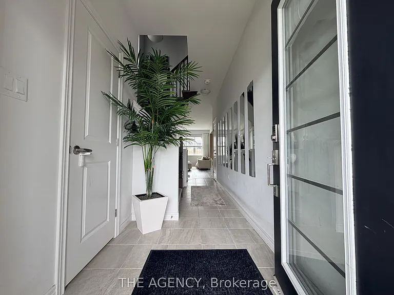 28 Baker Ln — Photo 3