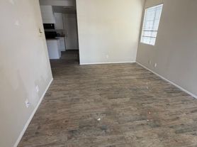 306 N 10th Ave, Upland, CA