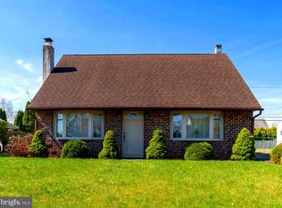 2824 Nature Rd, Philadelphia, PA 19154