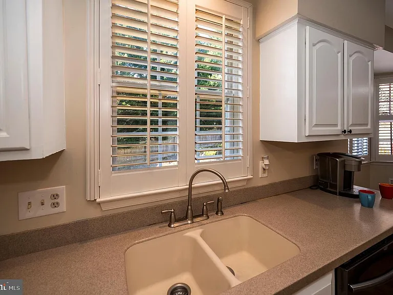 48 Savannah Ct — Photo 24