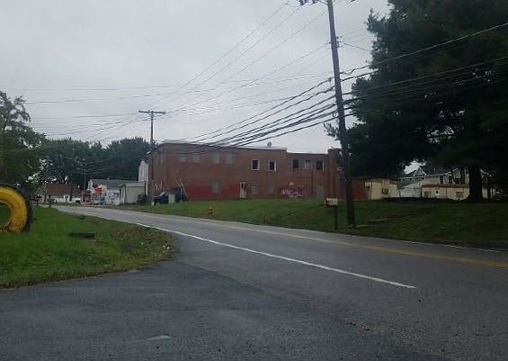 2nd image of 3709A Old North Point Rd