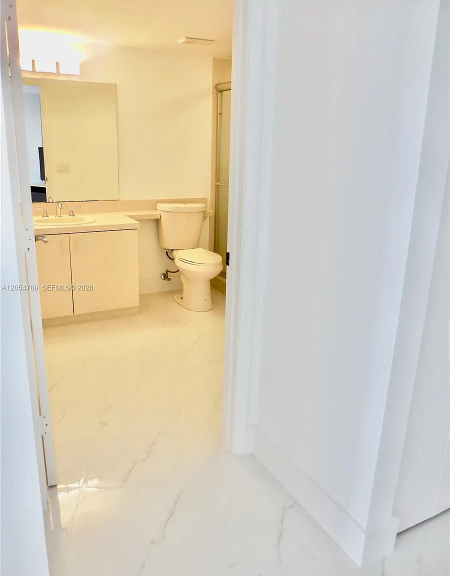 2 bed, 1230 sqft, $4,300 — Photo 4