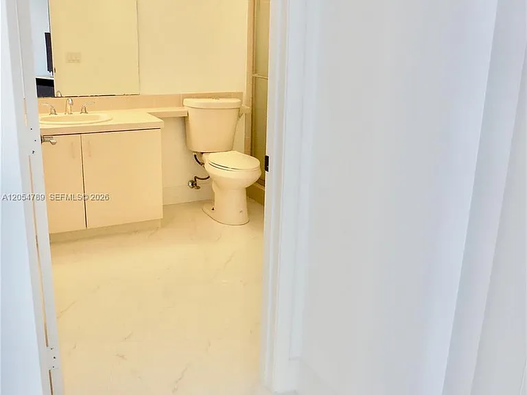 1000 Island Blvd #2308 — Photo 24