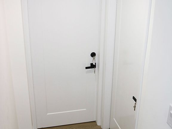 5th image of 131 Trammel Dr #1