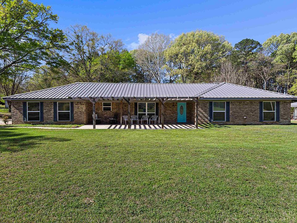 1st image of 203 Terese Dr