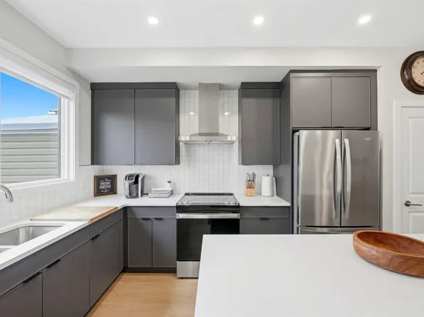 23 E Wolf Creek Dr SE, Calgary, AB T2X 4W9