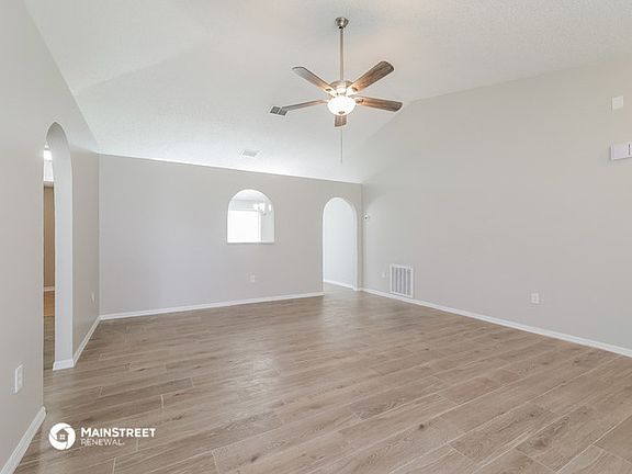 3rd image of 721 Pelican Ct