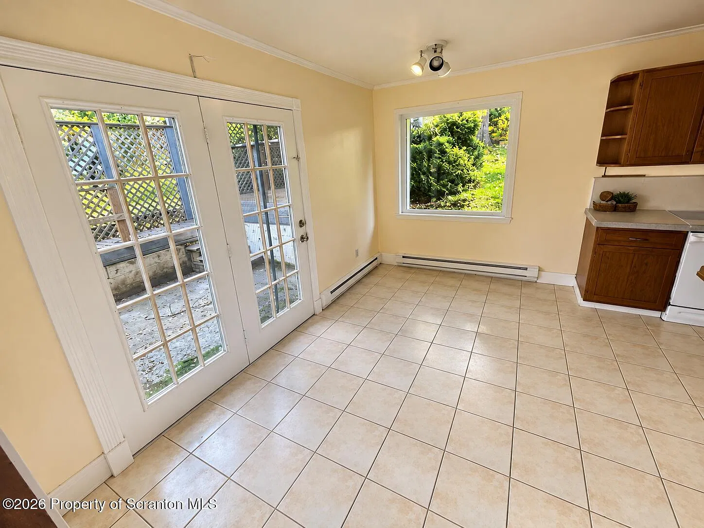 2 bed, 2.0 bath, 1584 sqft, $1,600 — Photo 4