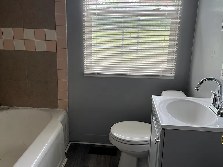 2312 Davue Cir #4 — Photo 11