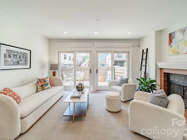 419 W 8th St APT 49, Charlotte, NC 28202