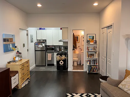 Rented by CNYC Apartments | media 16