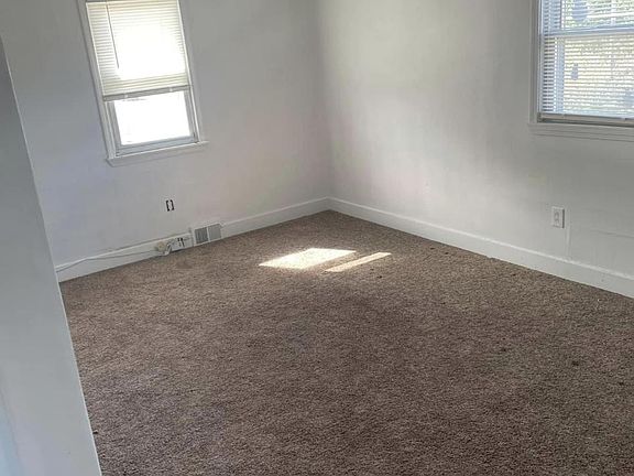 4th image of 4340 S Park Ave #1