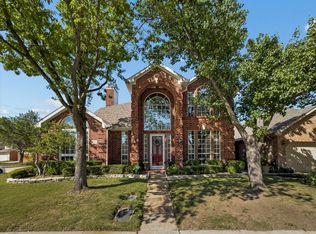 8916 Lakewood Dr, Irving, TX 75063