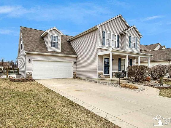 2nd image of 456 Oak Creek Dr