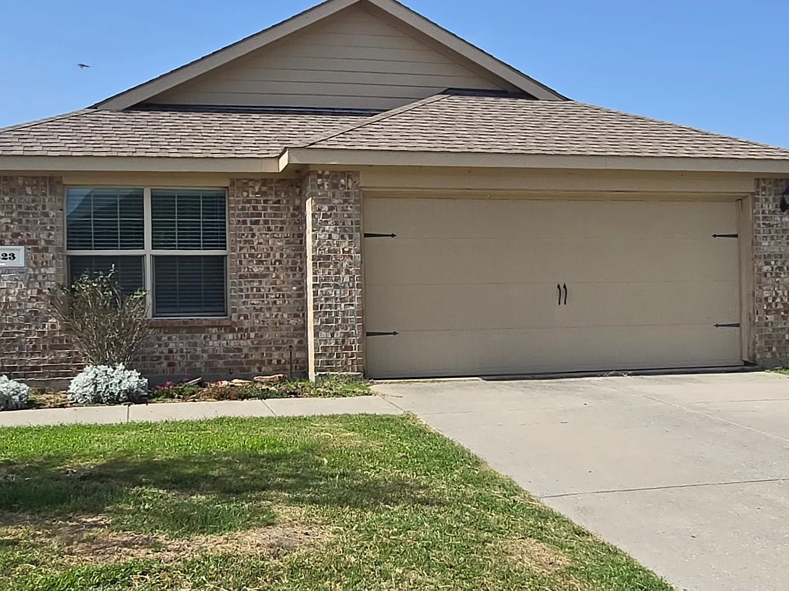 4 bed, 1645 sqft, $1,950 — Photo 1