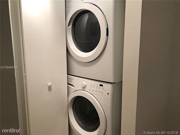 5th image of 20907 Leeward Ct APT 252