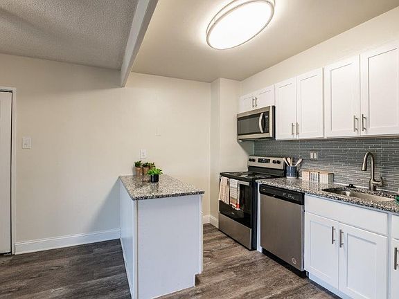 2nd image of 836 Cooper Landing Rd APT 306W
