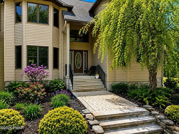 2nd image of 1085 Dewberry Dr